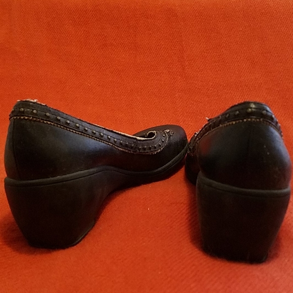 Sketchers Black Babydoll Shoes size 7.5 - Picture 4 of 6